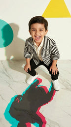 Mono Stripe Smart Set